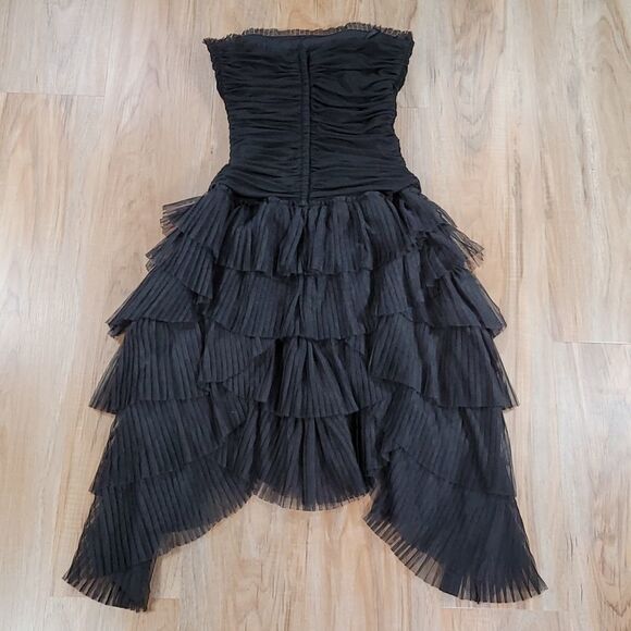🔸️BCBGMaxazria Black Strapless Tiered Ruffled Dress Small - Picture 3 of 16